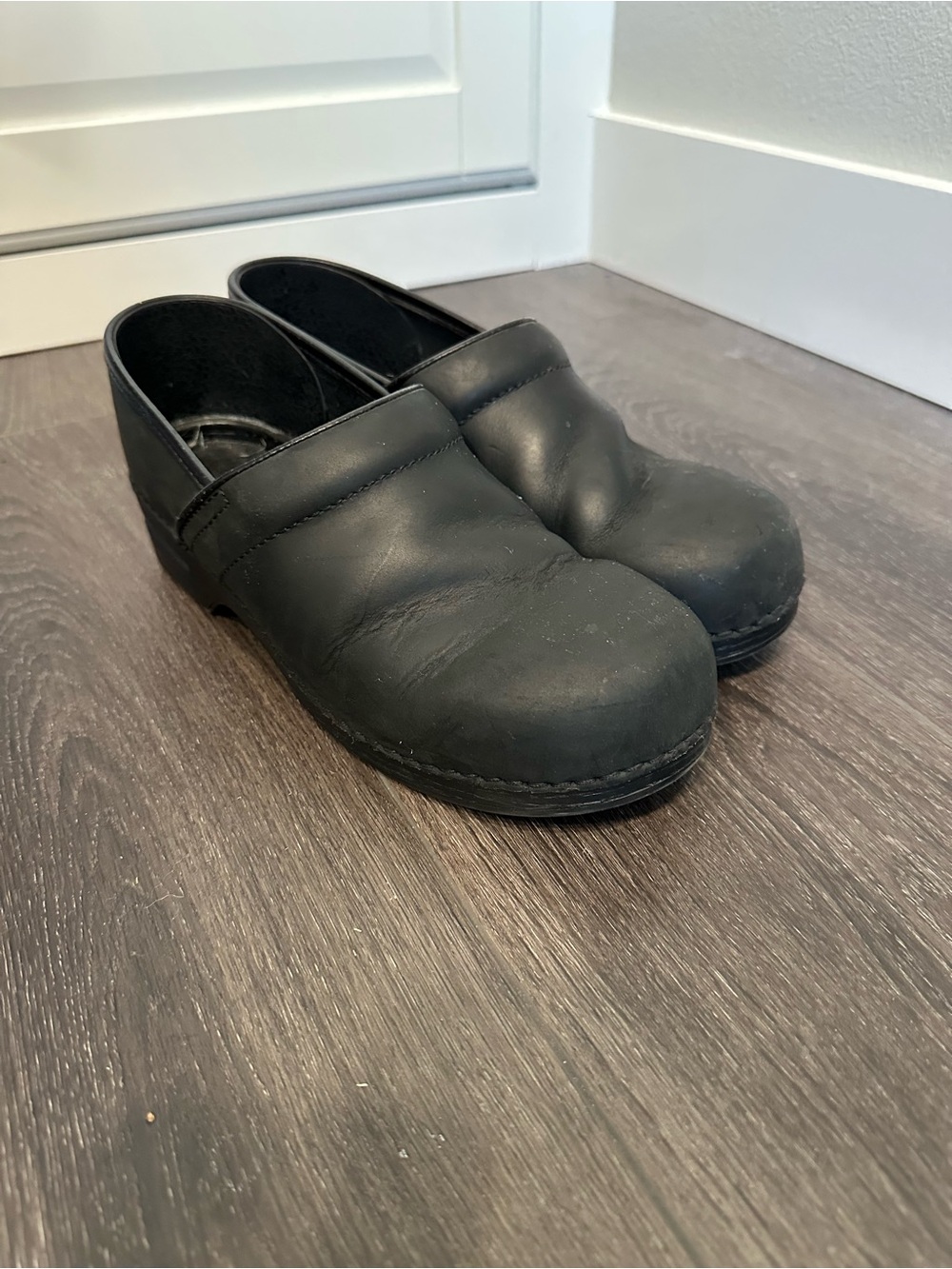 Dansko size 42 (11.5-12) Black Slip-On Leather Clogs